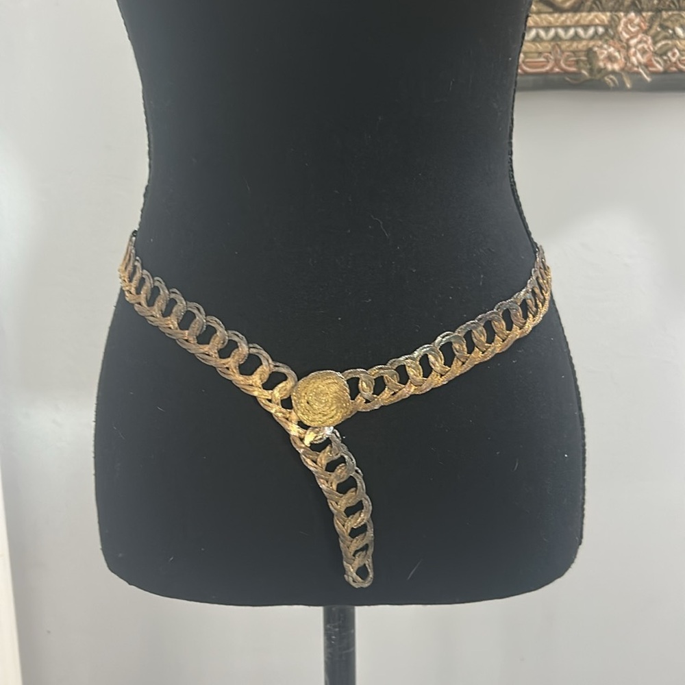 Gold Stretch Rope Belt with Clasp for Sizing
Size OS